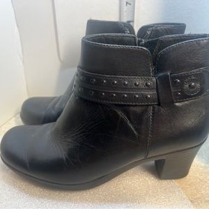 Clarks Leather Black Ankle Boot Size 6m